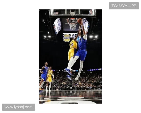 安东尼戴维斯率领球队冲击总冠军展现统治级内线实力 安东尼戴维斯率领球队冲击总冠军展现统治级内线实力