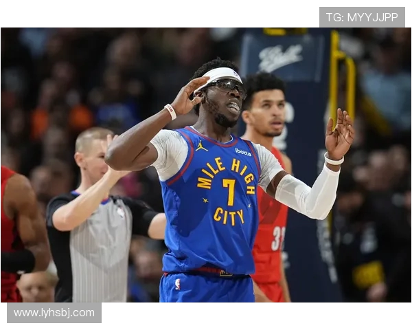 爵士队与掘金队激烈对决 双方全力争夺季后赛名额精彩上演 爵士队与掘金队激烈对决 双方全力争夺季后赛名额精彩上演