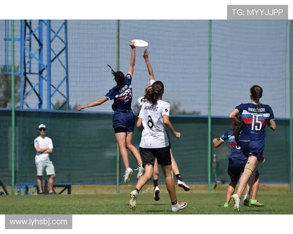 北京飞盘队与上海飞盘队赛后复盘分析团队配合与战术执行的关键因素 北京飞盘队与上海飞盘队赛后复盘分析团队配合与战术执行的关键因素