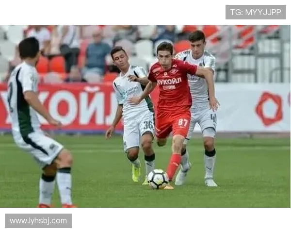 赛后分析：上海篮球队与广州篮球队的战术对决与技术细节探讨